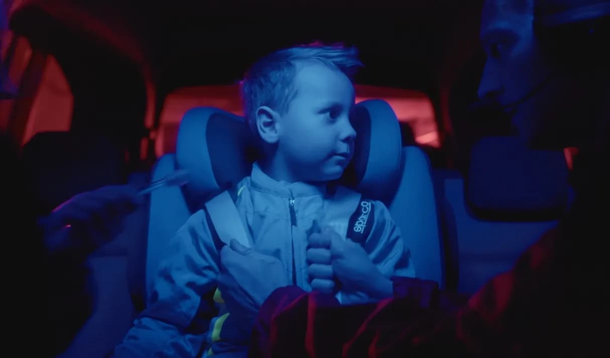 Dreaming
as a child
to promote
safety seats