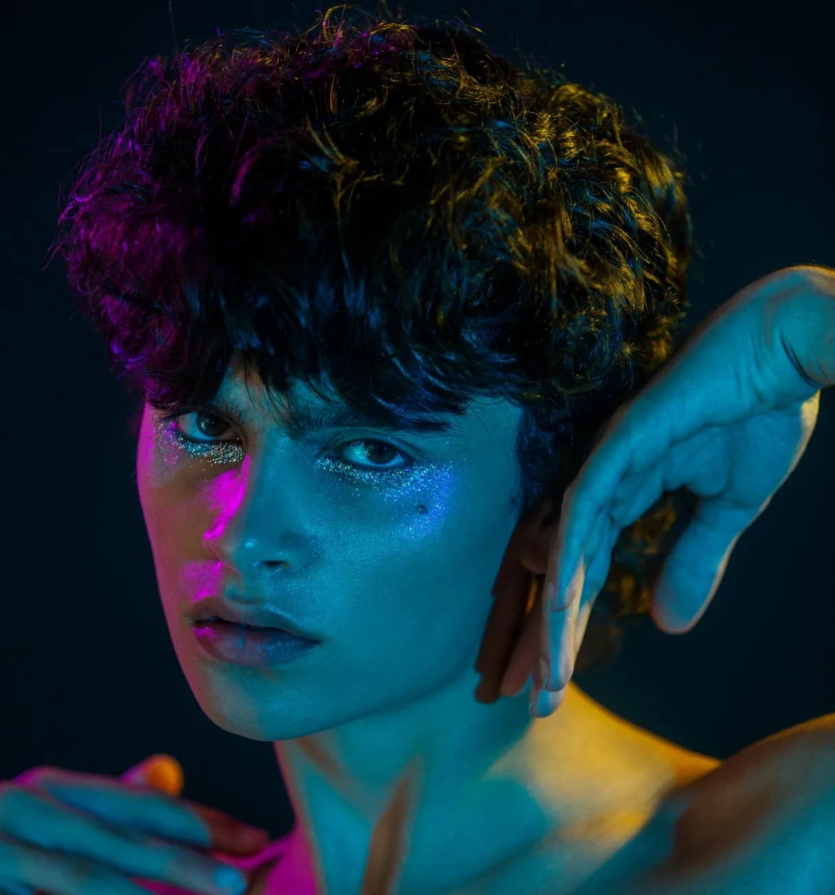 Bluring
the boundaries
of conventional
beauty