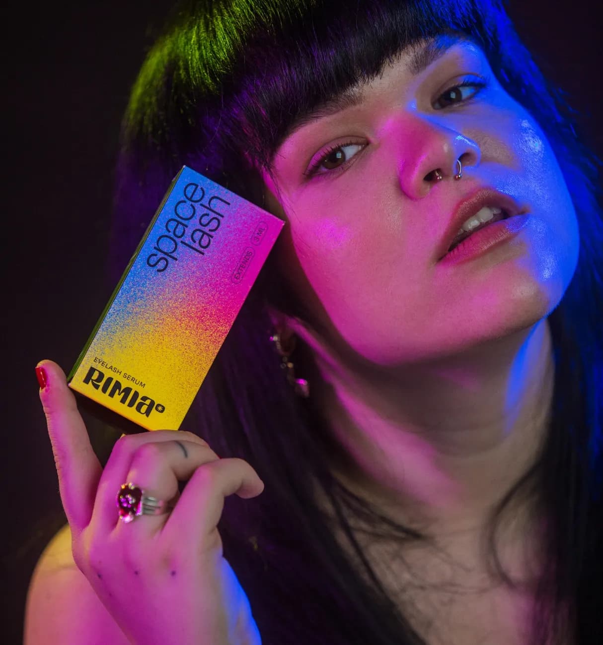 Bluring
the boundaries
of conventional
beauty