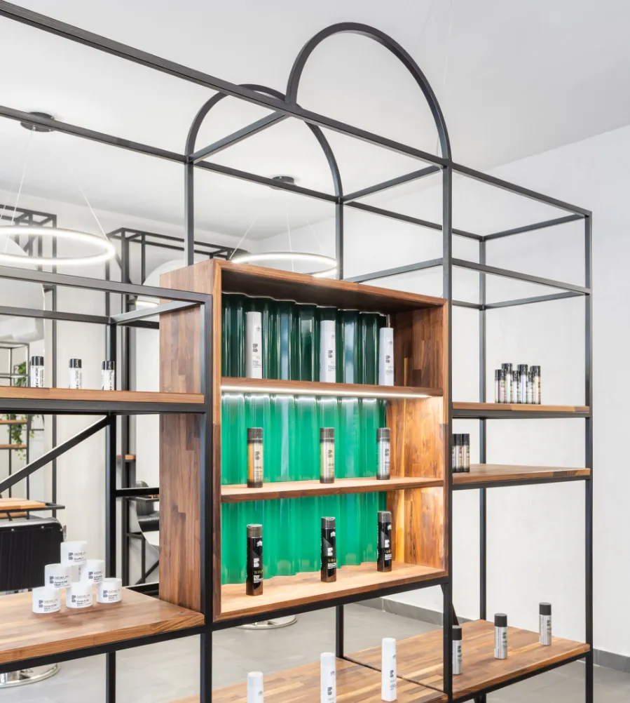Premium hair
salon branding
& interior